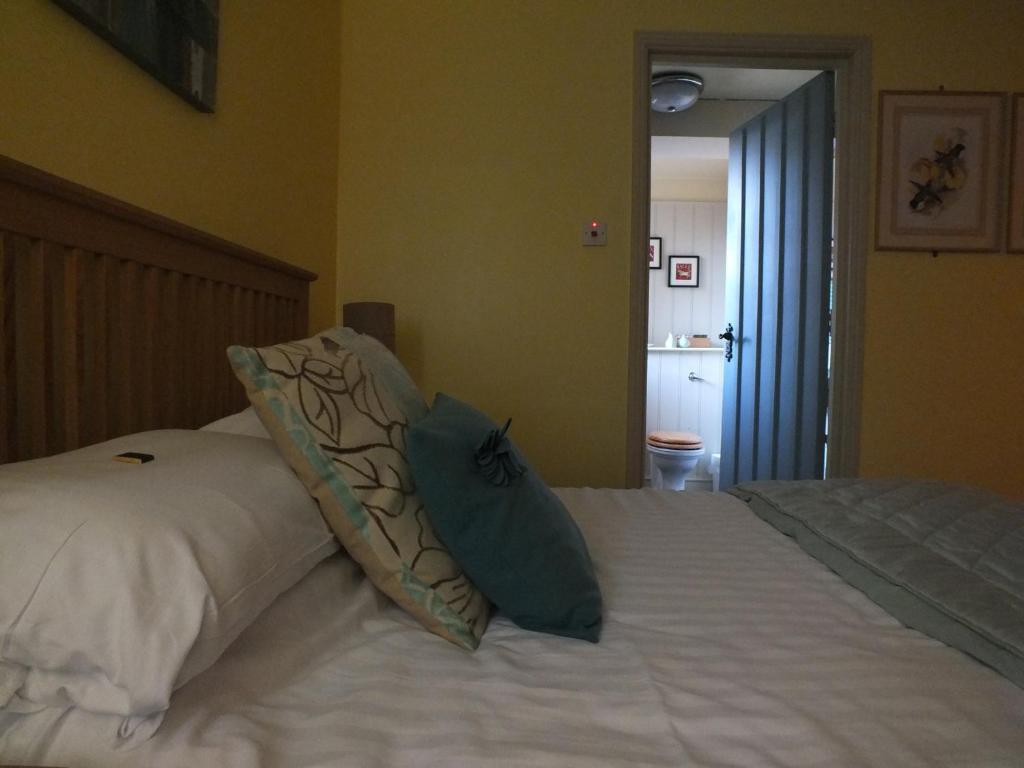 The White Horse Inn Кэнтербари Номер фото