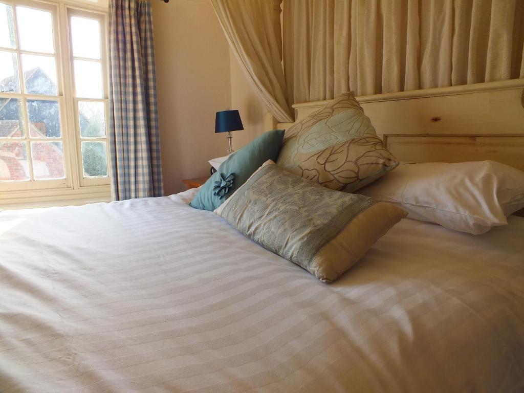 The White Horse Inn Кэнтербари Номер фото